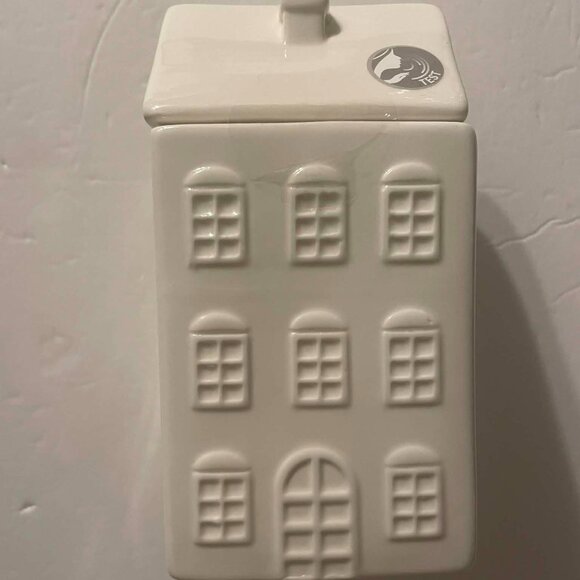 Kirkton House Other - NWT- Kirkton House Village House Candle Caramel Apple Spice